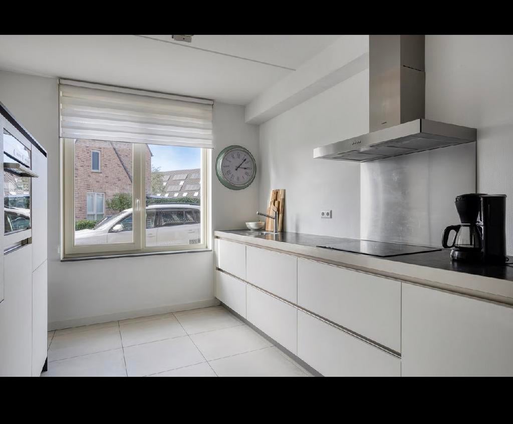 Compleet Moderne witte keuken incl app.Orginal resopal, Huis en Inrichting, Keuken | Complete keukens, Wit, Hoekkeuken, Graniet of Steen