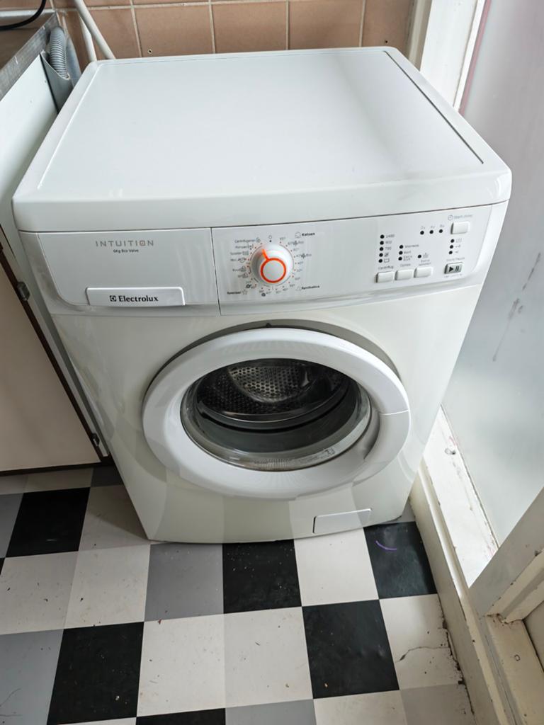 Washing machine in good condition, Witgoed en Apparatuur, Wasmachines, Ophalen of Verzenden, 1200 tot 1600 toeren