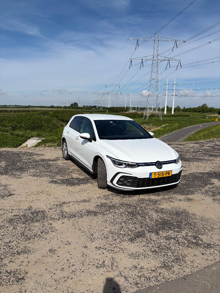 Volkswagen Golf 1.4 Ehybrid 204pk DSG 2021 Wit, Stof, Euro 6, 4 cilinders, Wit