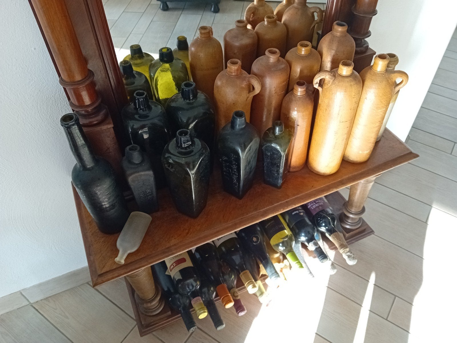 Antieke Jeneverflessen en Kruiken Collectie, Ophalen
