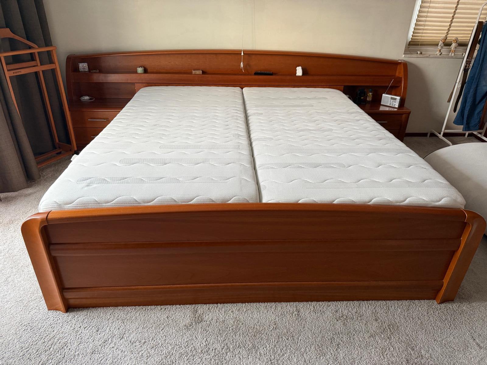 Bed met ombouw, Ophalen, Gebruikt, Tweepersoons, 180 cm