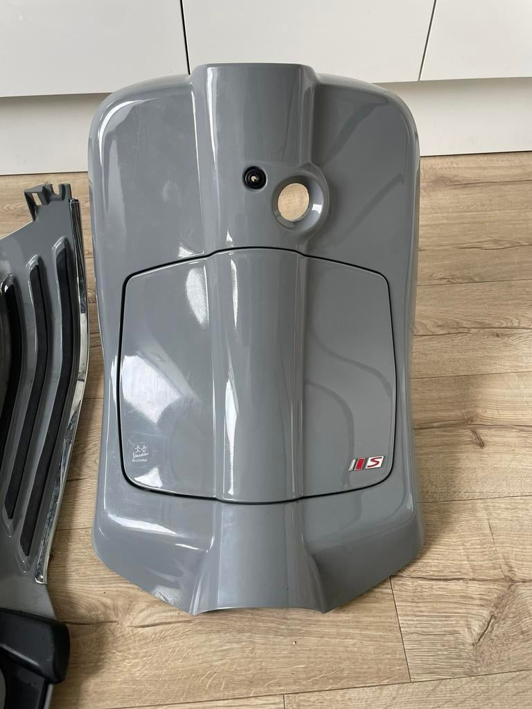 Vespa Sprint/Primavera beenschild Nardogrey IGET GLOEDNIEUW, Ophalen of Verzenden
