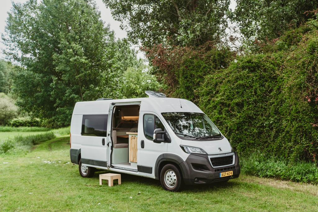 Nieuwe Peugeot Boxer Buscamper | Direct klaar voor vertrek, Caravans en Kamperen, Overige merken, Reservewiel, Bedrijf, Tot en met 3