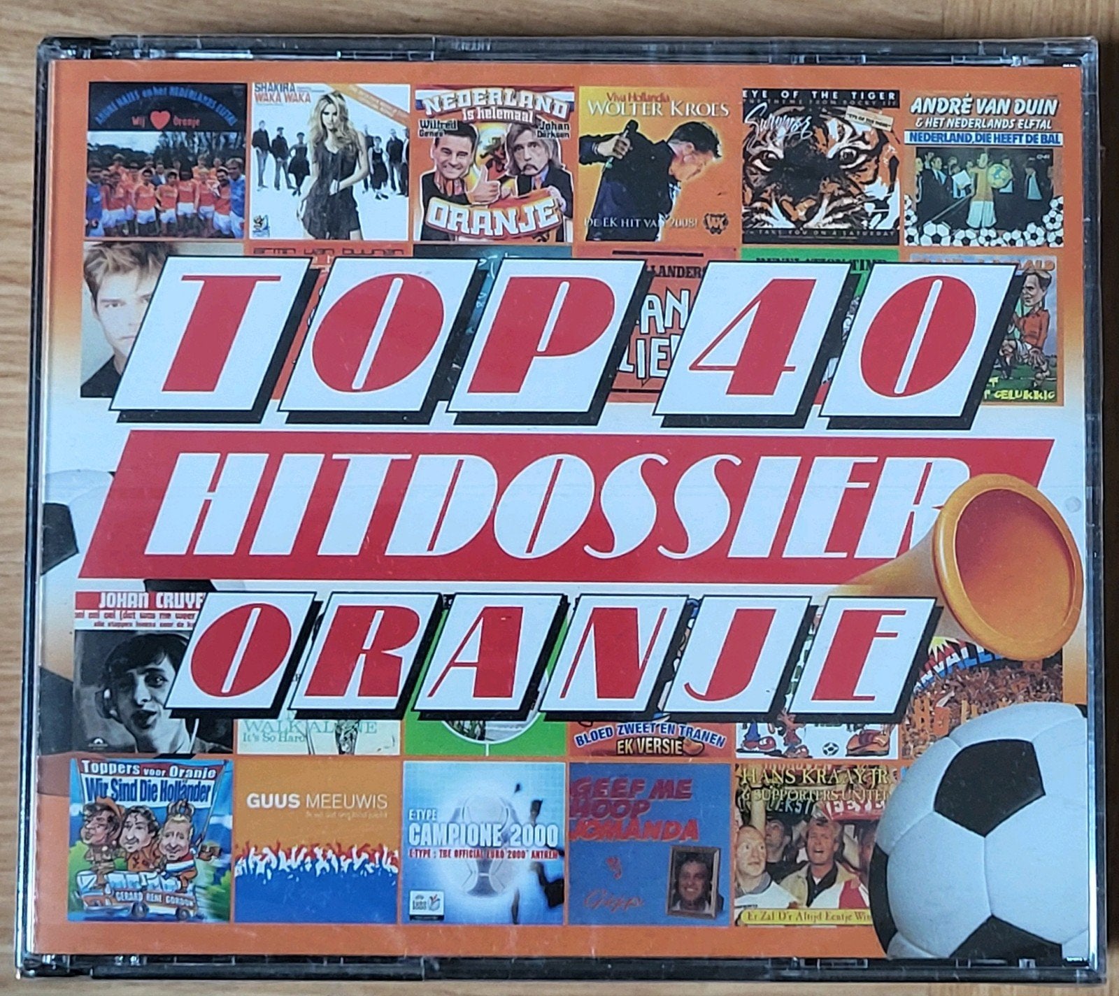 NIEUW IN SEAL! Top40 Hitdossier 3CD - Oranje (WK Voetbal), Ophalen, Nieuw in verpakking, Pop
