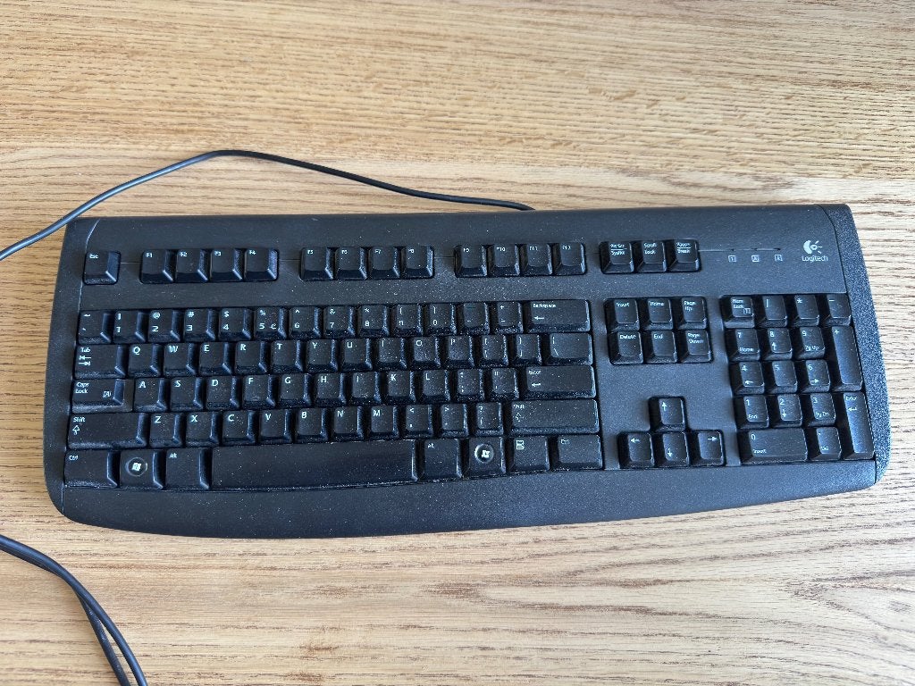 Logitech Deluxe 250 toetsenbord, Computers en Software, Toetsenborden, Ophalen, Gebruikt, Logitech, Qwerty