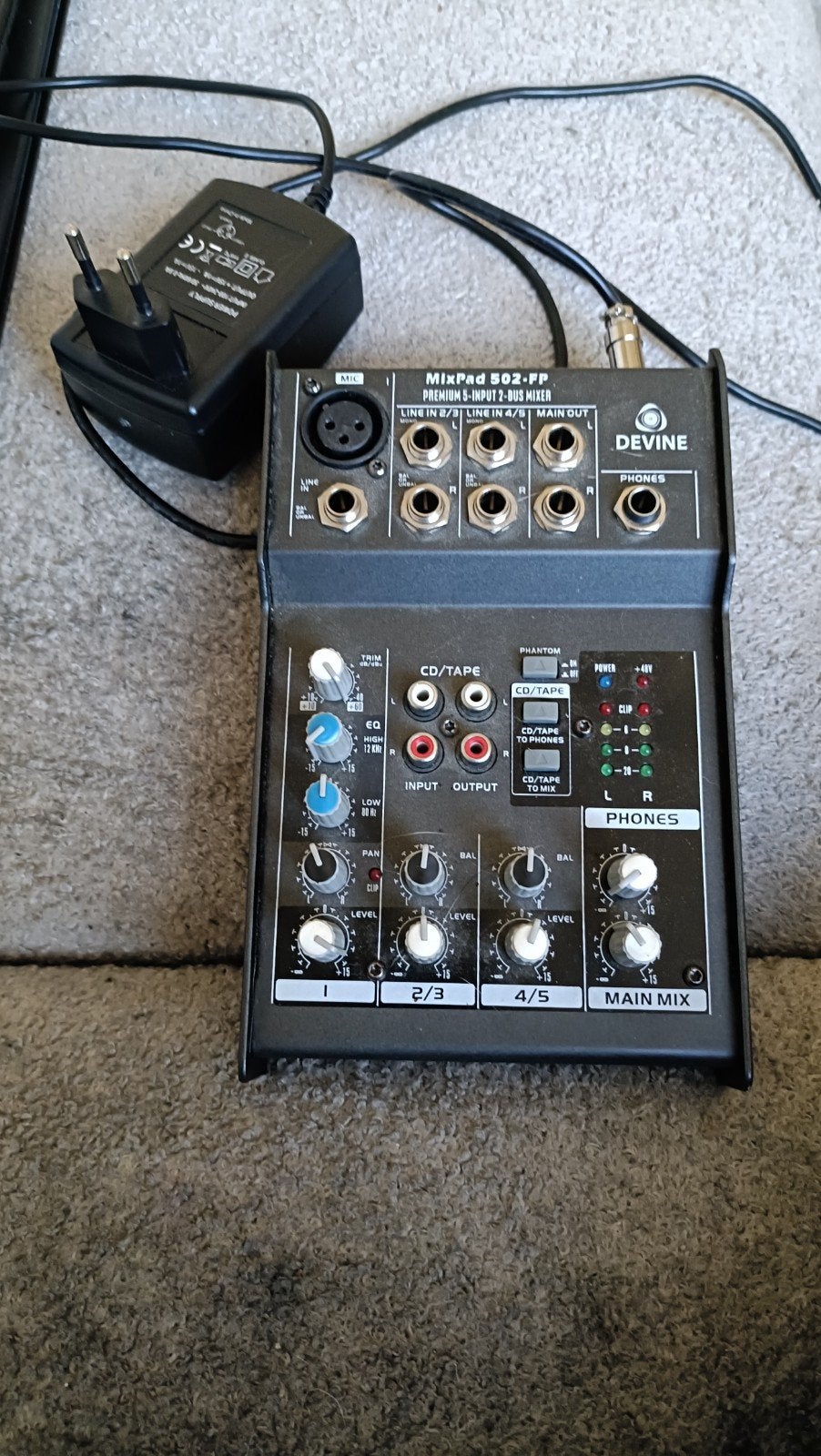Devine MixPad 502-FP Premium 5-Input 2-Bus Mixer, Muziek en Instrumenten, Ophalen, Gebruikt, Minder dan 5 kanalen, Microfooningang