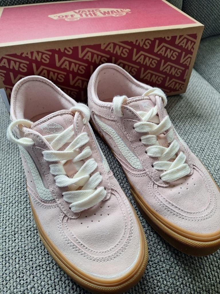 Vans schoenen, Limited edition, Niet gedragen, nog nieuw!, Nieuw, Ophalen of Verzenden, Sneakers of Gympen, Roze
