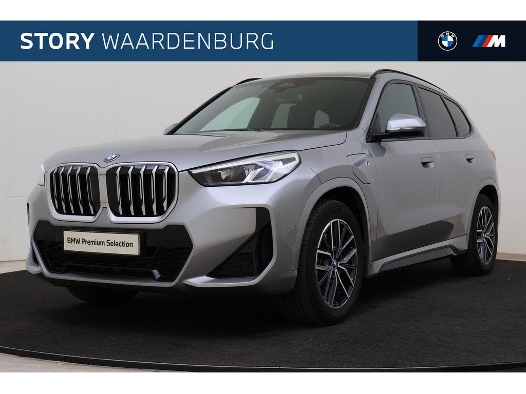BMW X1 xDrive25e M Sport Automaat / Trekhaak / Sportstoelen, Auto's, BMW, Bedrijf, Te koop, X1, 4x4, Achteruitrijcamera, Alarm