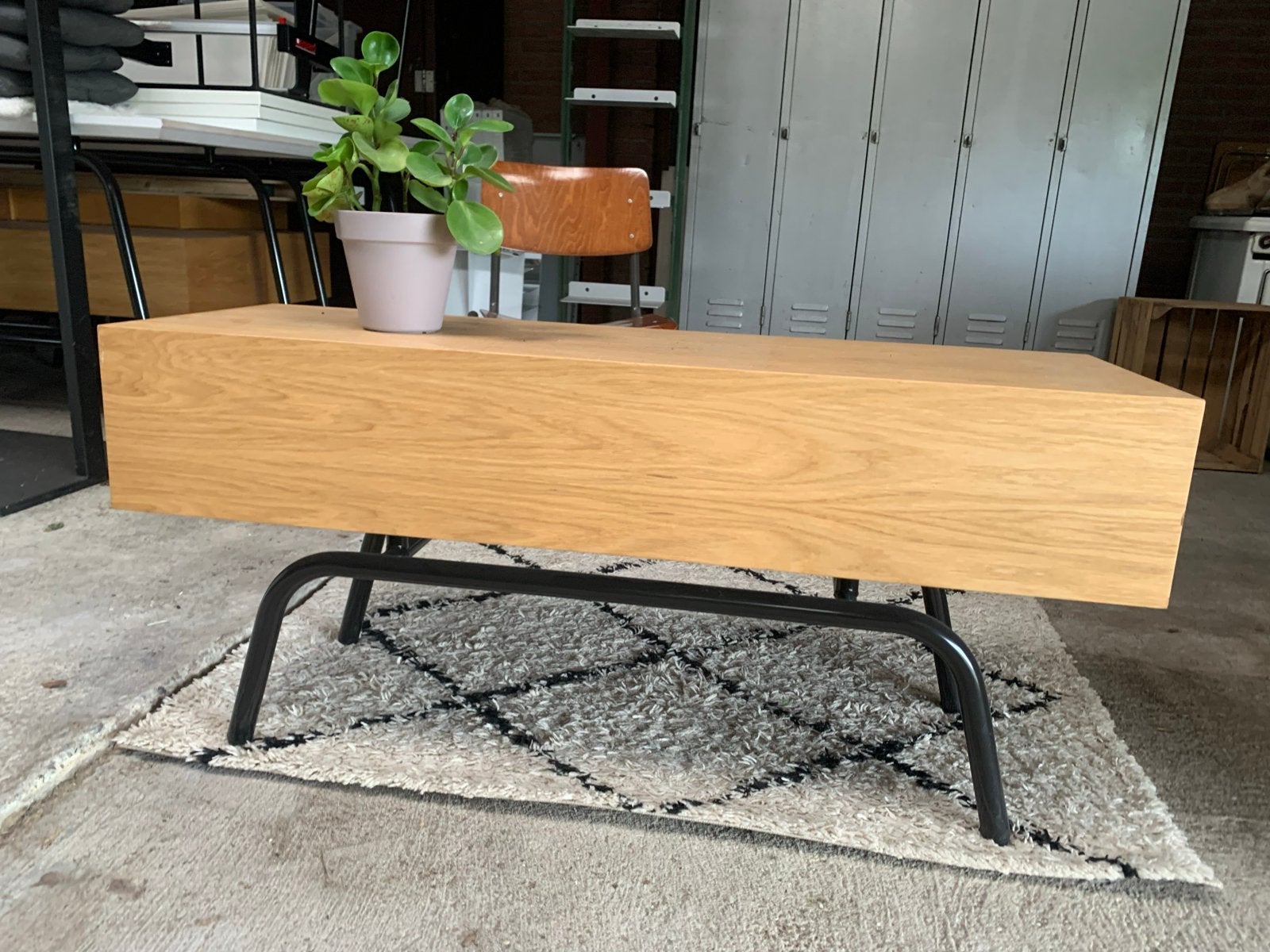 Multifunctioneel bankje: dressoir, halbank of tv-meubel, Ophalen, 100 tot 150 cm, Eikenhout, Zo goed als nieuw