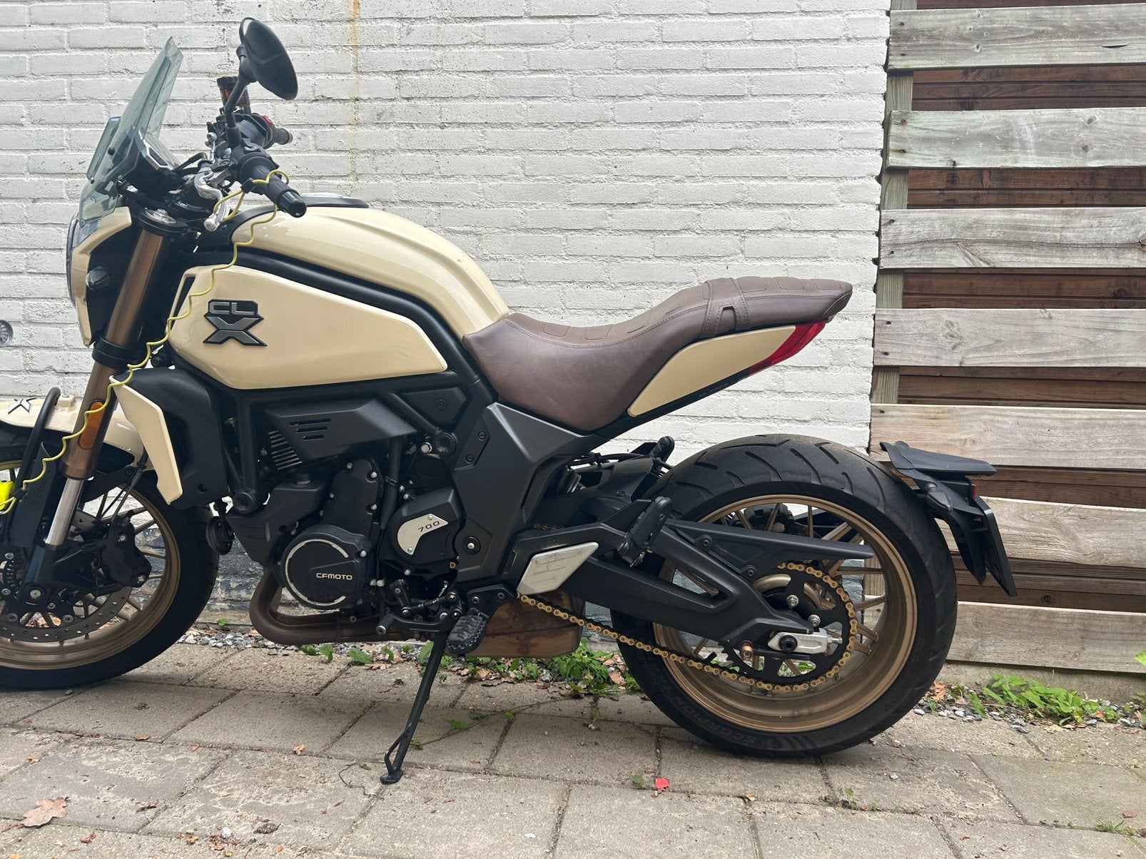 Gezocht: verhoogd zadel 700clx Heritage of Adventure, Ophalen