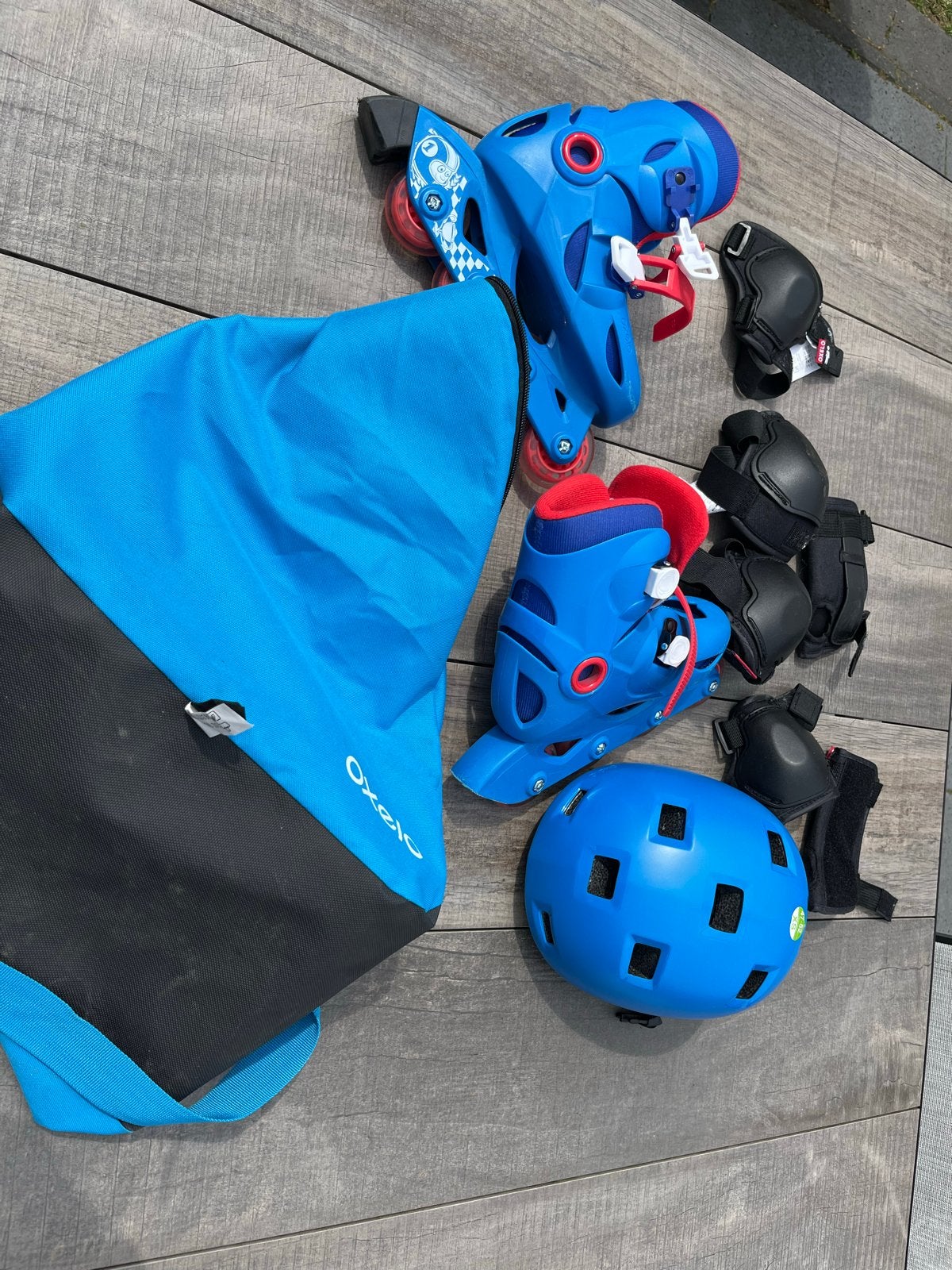 Oxelo rolschaatsen set met helm en beschermers, Ophalen, Verstelbaar, Gebruikt, Kinderen