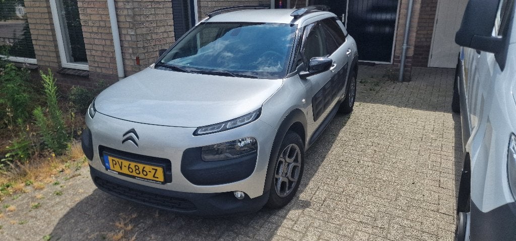 Citroën C4 Cactus 1.2 VTI 82 2017 Grijs, Auto's, Voorwielaandrijving, 31 €/maand, 1199 cc, Parkeersensor