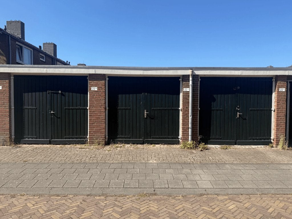 Garagebox in Arnhem te koop, verhuurd: € 2.028,- p/j, Huizen en Kamers, Gelderland