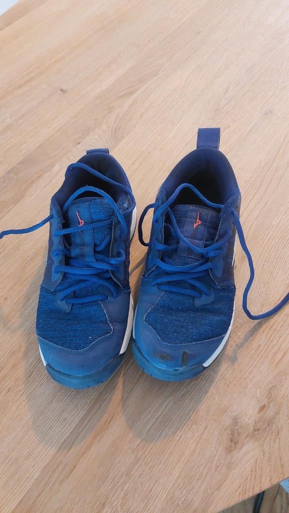 Sportschoenen maat 38, Sport en Fitness, Tennis, L00, Schoenen, Zo goed als nieuw, Ophalen