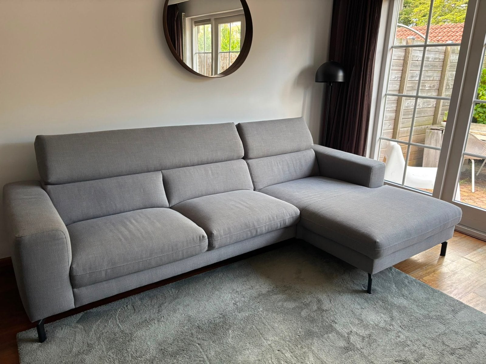 Grijze hoekbank, Huis en Inrichting, Banken | Bankstellen, Ophalen, 250 tot 300 cm, Gebruikt, Hoekbank