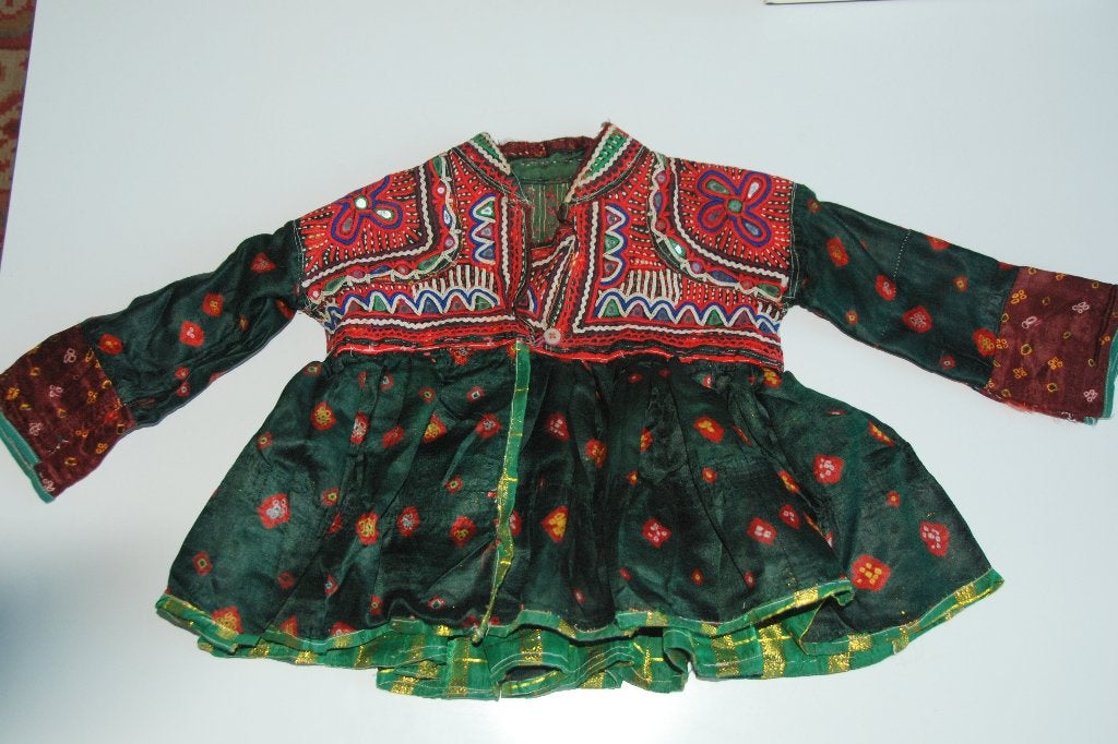 Antiek geborduurd Tribal jurkje kind Rabari stam Kuchi Kutch, Antiek en Kunst, Verzenden, Kinderen