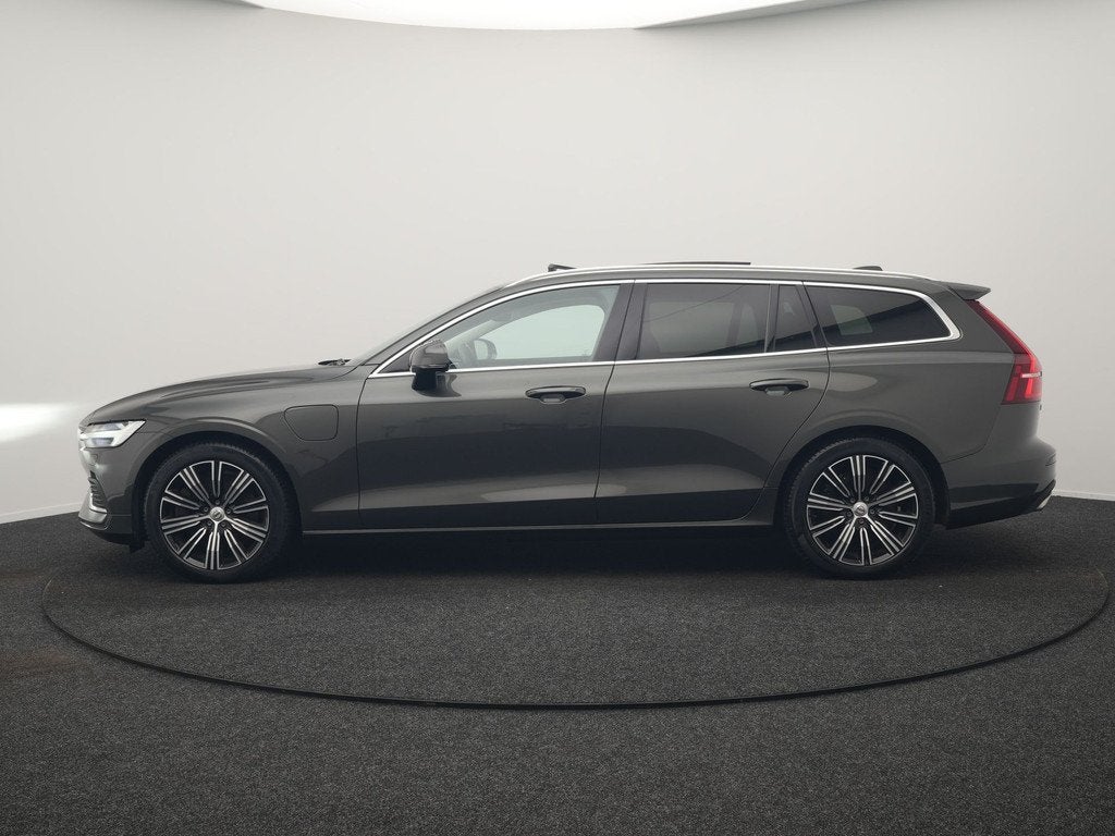 Volvo V60 T6 Recharge AWD Inscription PHEV 340pk | Panodak |, Auto's, Automaat, Gebruikt, Zwart, 4 cilinders