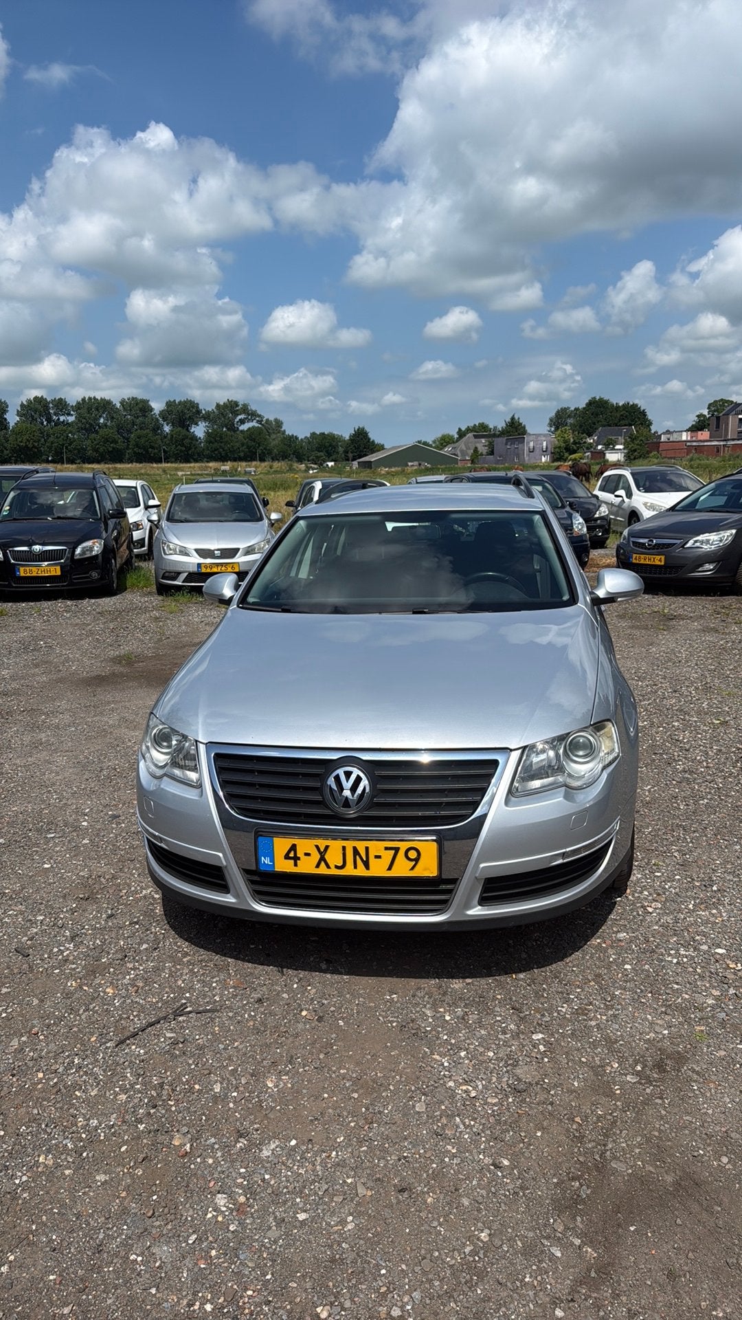 Volkswagen Passat 1.6 TDI 77KW Bluemotion Variant 2010 Grijs, Auto's, Voorwielaandrijving, 1440 kg, 4 cilinders, 22 km/l