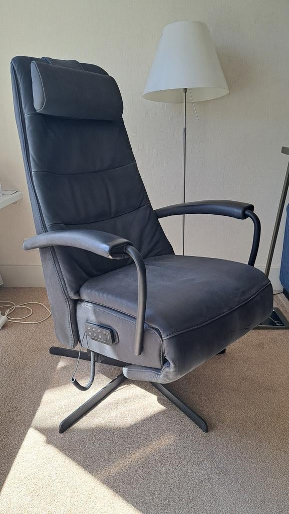 Prominent Elektrische Sta-op Stoel Zwart Leer, Ophalen, Gebruikt, Minder dan 75 cm, Leer