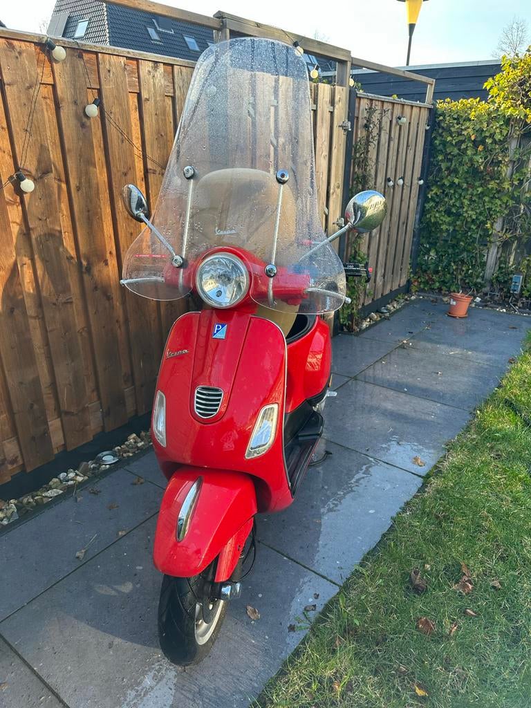 Vespa Piaggio LX Rood - Goed Onderhouden Scooter, Fietsen en Brommers, Scooters | Vespa, Gebruikt, Vespa LX, Maximaal 25 km/u