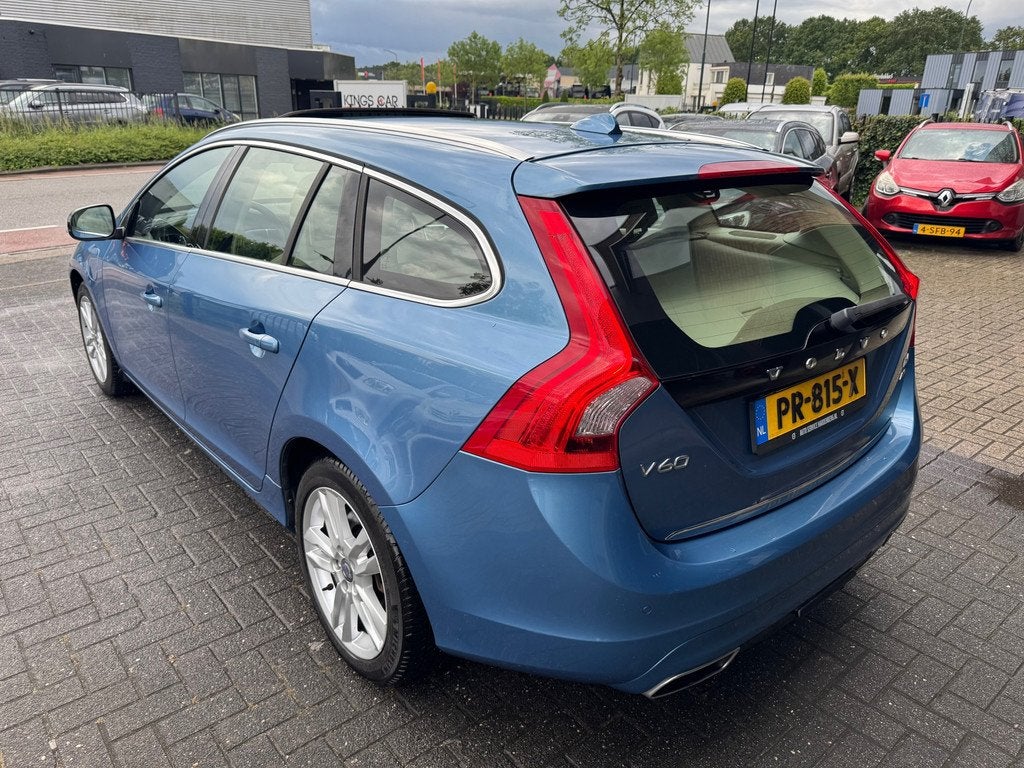 Volvo V60 2.4 D6 AWD Plug-In Hybrid XENON S DAK BLIS ACC VOL, Automaat, Blauw, Vierwielaandrijving, Euro 5