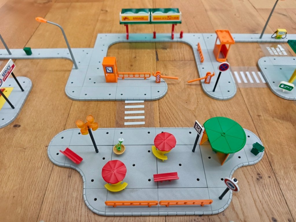 Majo-Kit speelset 708 & 734 voor modelauto's, Kinderen en Baby's, Ophalen of Verzenden, Gebruikt, Overige merken