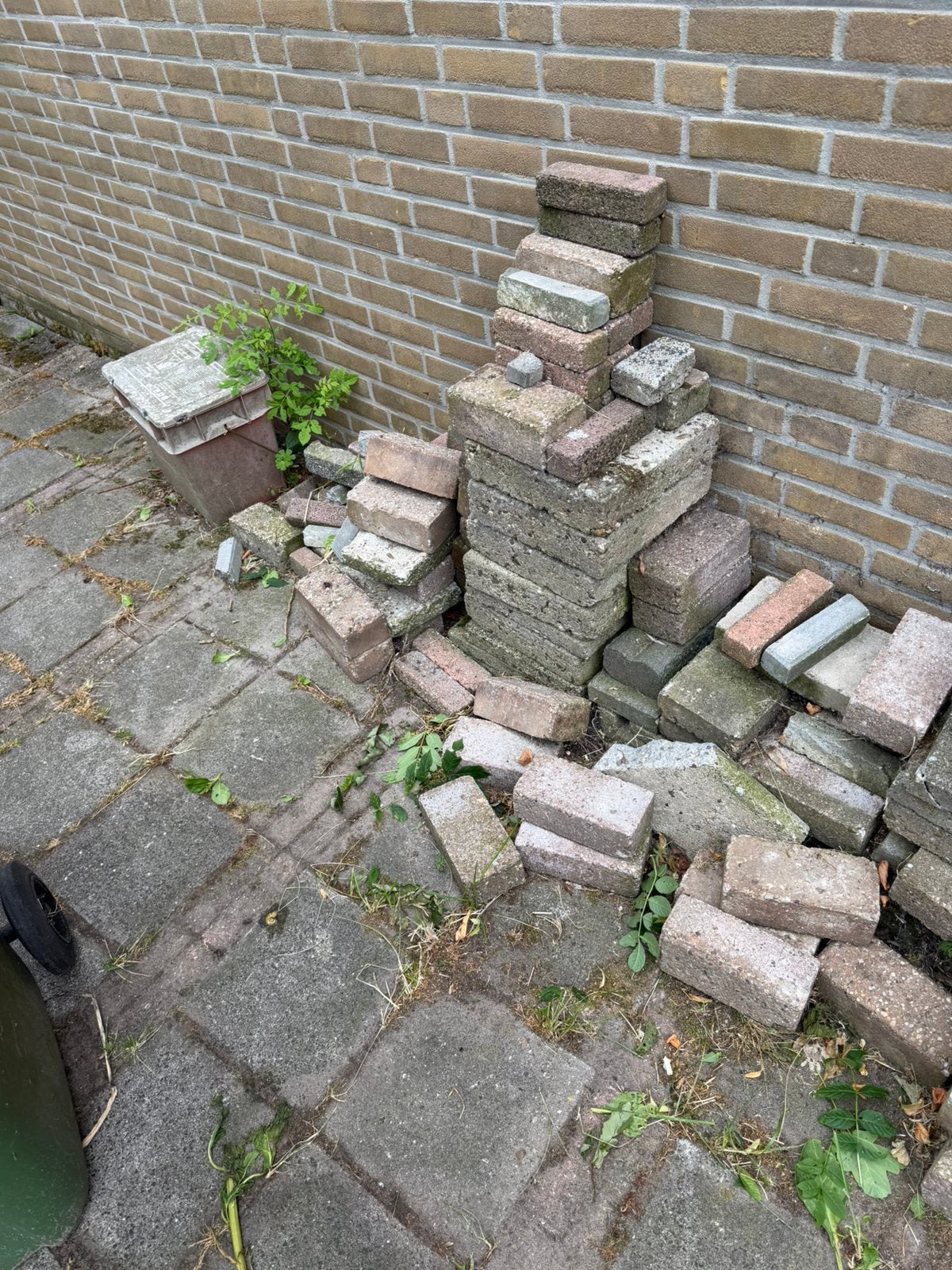 Verschillende stenen, gratis ophalen!, Ophalen, Zo goed als nieuw, Beton, Klinkers