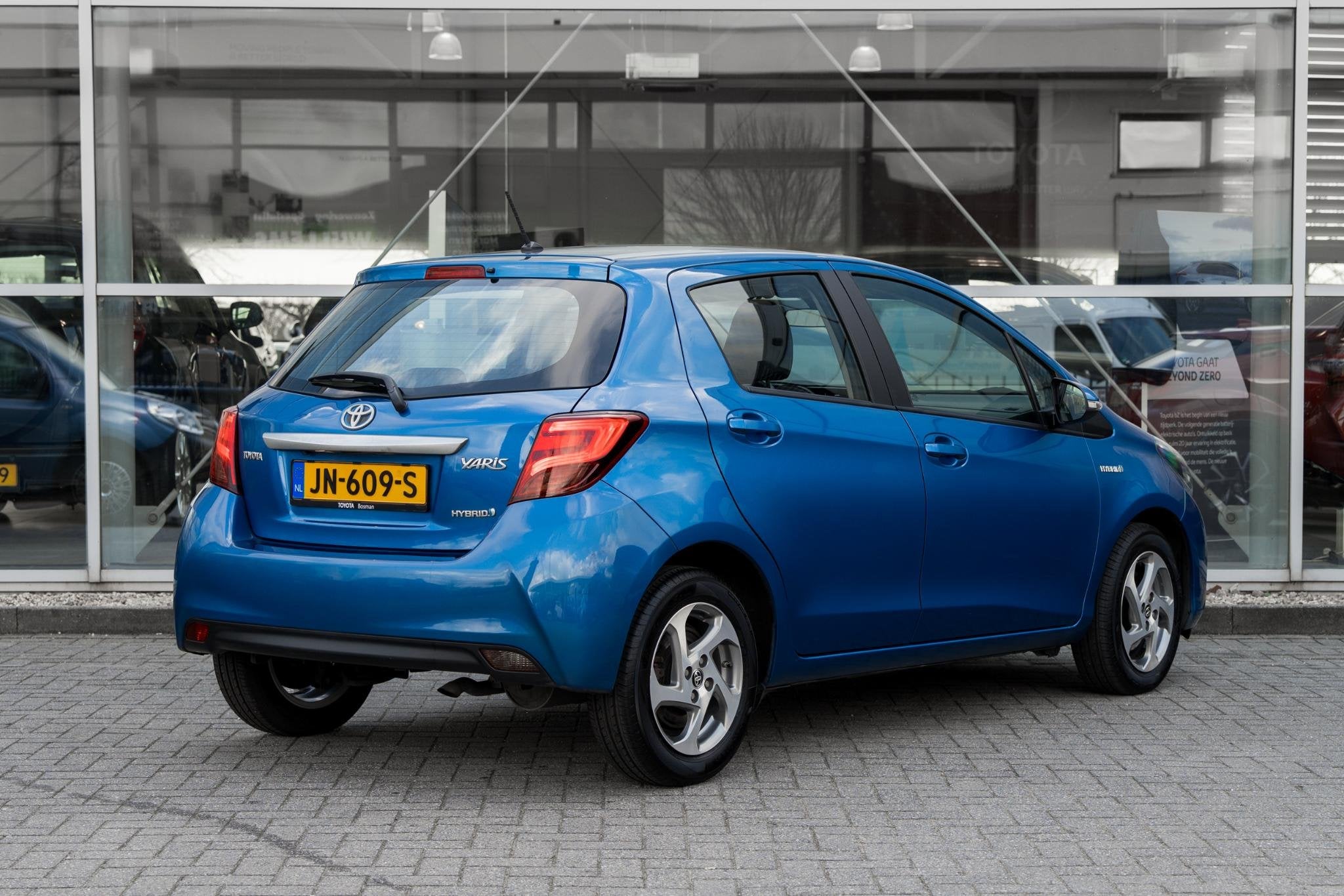 Toyota Yaris 1.5 Hybrid Trend, Auto's, Gebruikt, Euro 6, 4 cilinders, Blauw