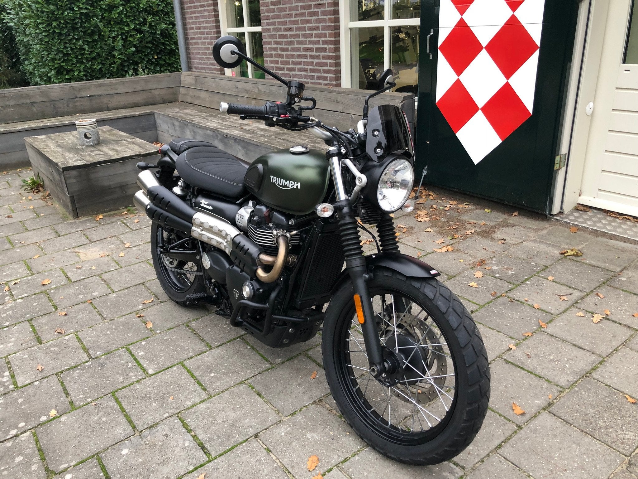 Triumph SCRAMBLER 900 ABS (bj 2019), Motoren, Motoren | Triumph, Triumph Motorcycles Ltd., Bedrijf, Normandy Way
LE10 3BZ  Hinckley, GB