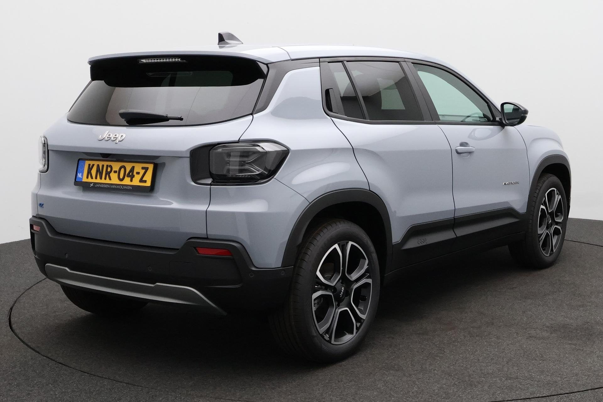 Jeep Avenger Summit 54 kWh 2+6 Jaar Garantie, Auto's, 12 maanden, 394 km, 334 min, 156 pk