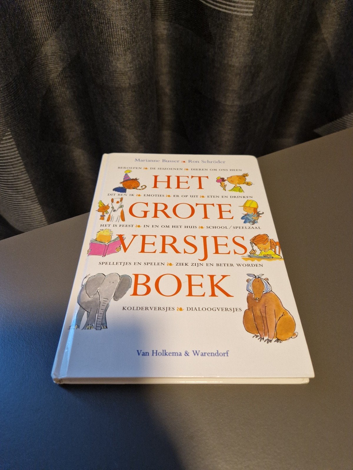 Het grote versjes boek, Boeken, Verzenden, Zo goed als nieuw, 3 tot 4 jaar