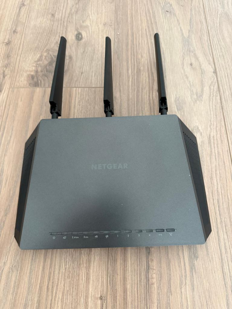 Netgear Nighthawk R7000 Router, Computers en Software, Routers en Modems, Ophalen of Verzenden, Gebruikt, Router
