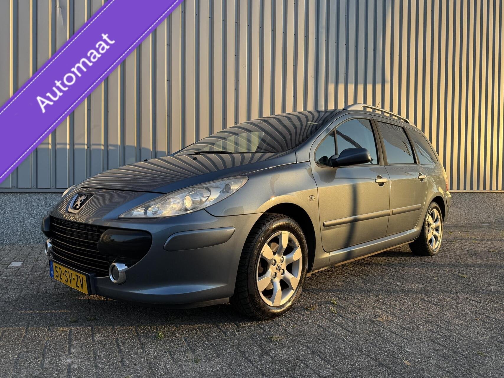 ✅ Peugeot 307 SW 1.6-16V Automaat 7 persoons Leer, Auto's, 730 kg, Gebruikt, 4 cilinders, Lederen bekleding