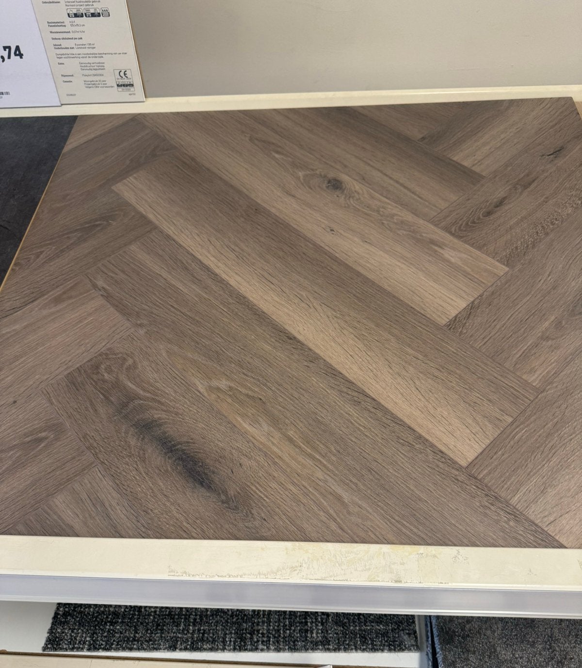 MyFloor Castle Ferrara Oak visgraat laminaat Nieuw 56,95 m², 50 tot 150 cm, Nieuw, Ophalen of Verzenden, 10 m² of meer