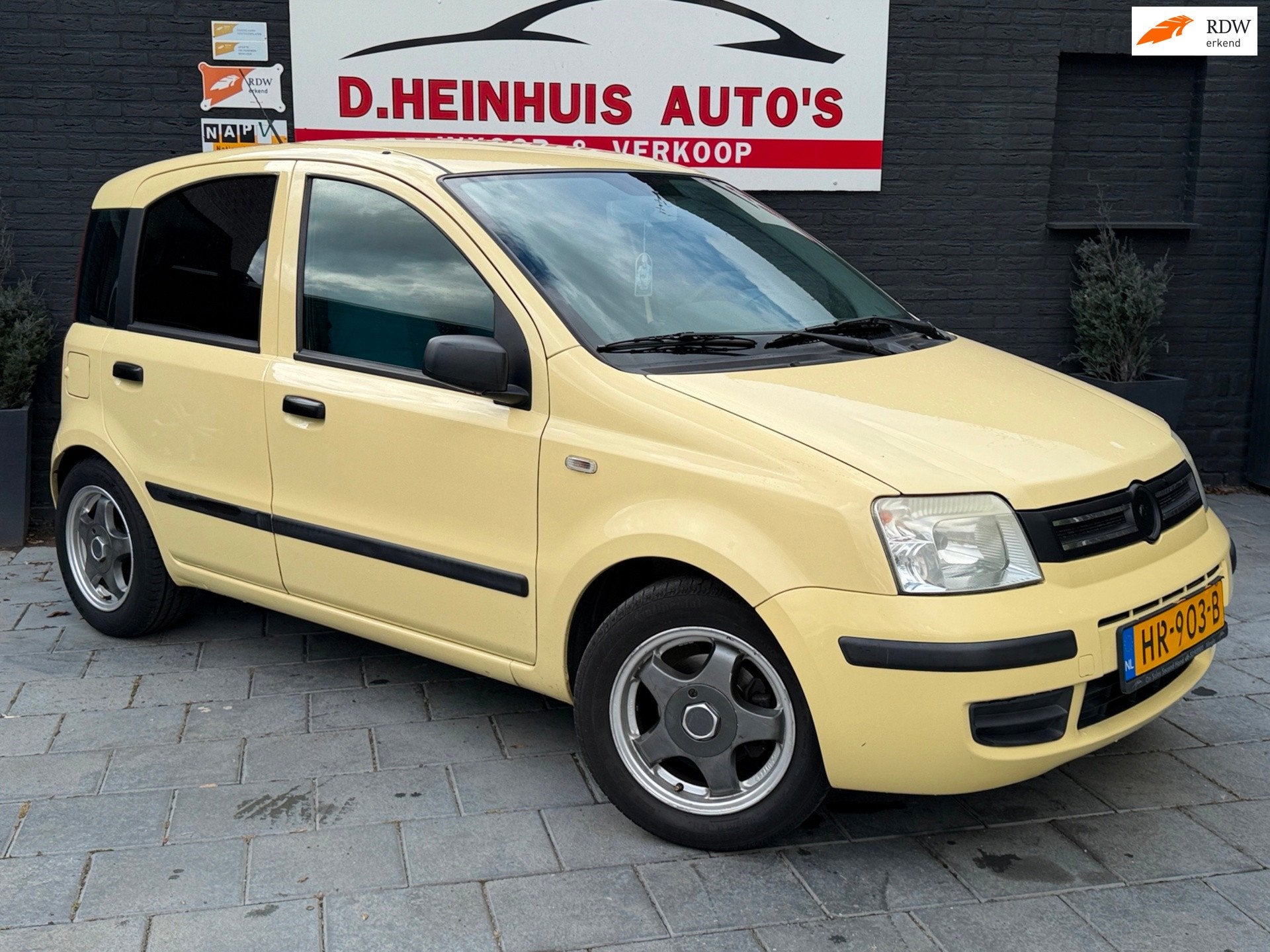Fiat Panda 1.1|SPORT|APK 19-01-2027|INRUILKOOPJE, Voorwielaandrijving, 4 stoelen, Geel, Bedrijf