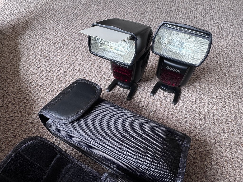 Complete flitsset 2x Godox V860ii+X Pro N trigger + Brackets, Ophalen of Verzenden, Zo goed als nieuw, Overige merken, Kantelbaar