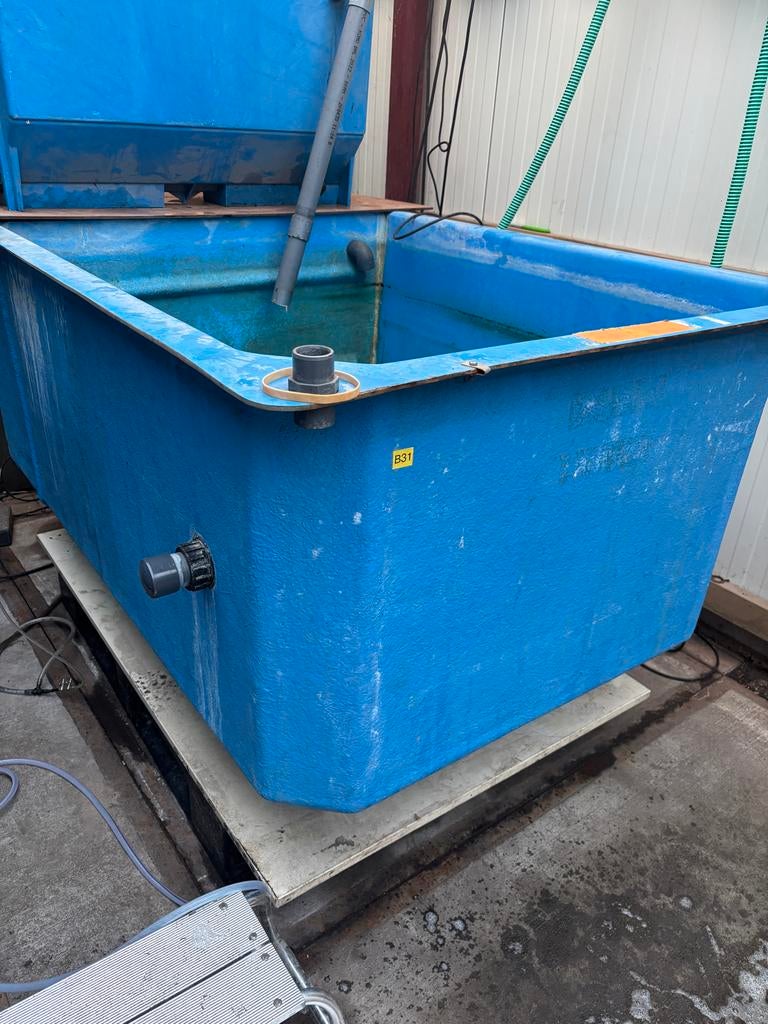 Polyester Quarantaine bak, Ophalen, Gebruikt, Leeg aquarium