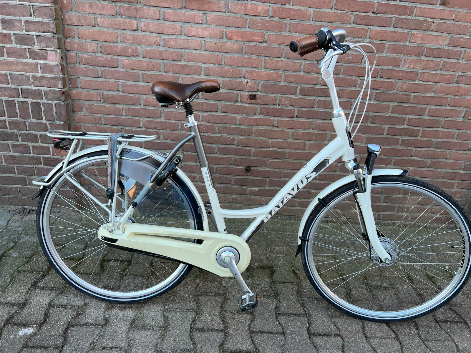 Te koop zeer nette batavus monaco damesfiets fiets, Fietsen en Brommers, Ophalen, Gebruikt, Versnellingen, Batavus