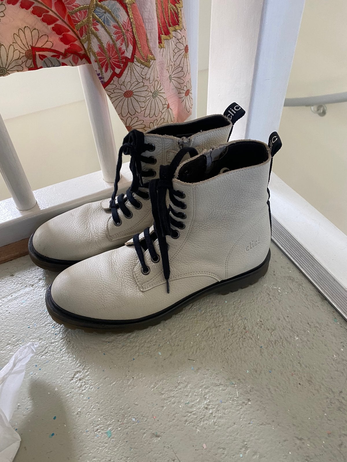 Witte leren clic merk schoenen veter, Schoenen met lage hakken, Wit, Ophalen of Verzenden, Zo goed als nieuw