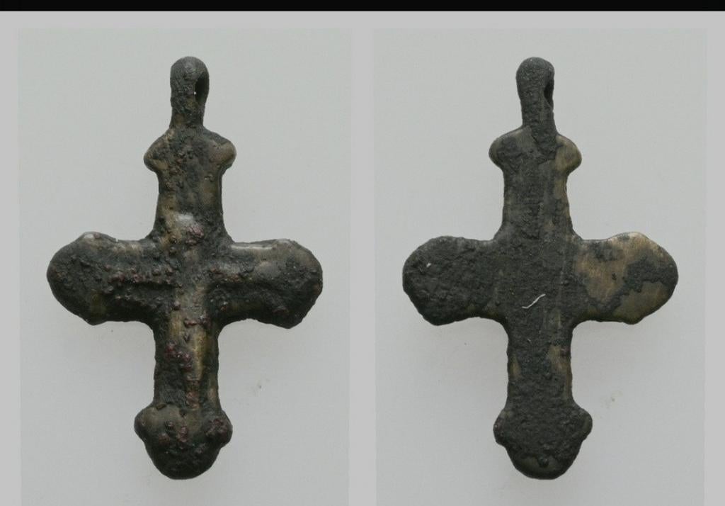 Byzantijnse periode (ca. 7e-11e eeuw n.Chr.) romeinse  kruis, Antiek en Kunst, Antiek | Religie, Ophalen of Verzenden