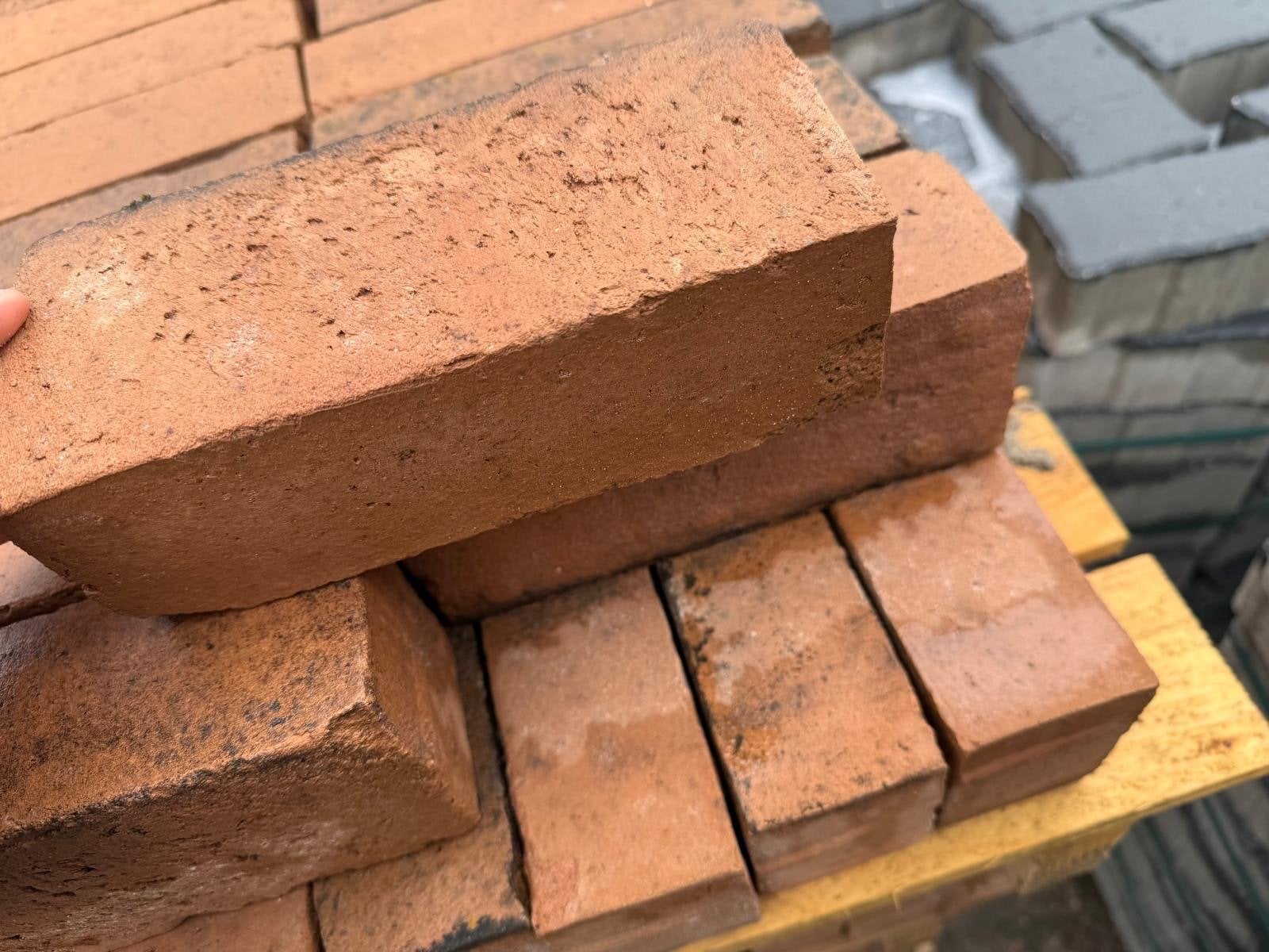 Gebruikte Betonstraatstenen oranje ca 2,5 pallets, Ophalen, Gebruikt, Bakstenen