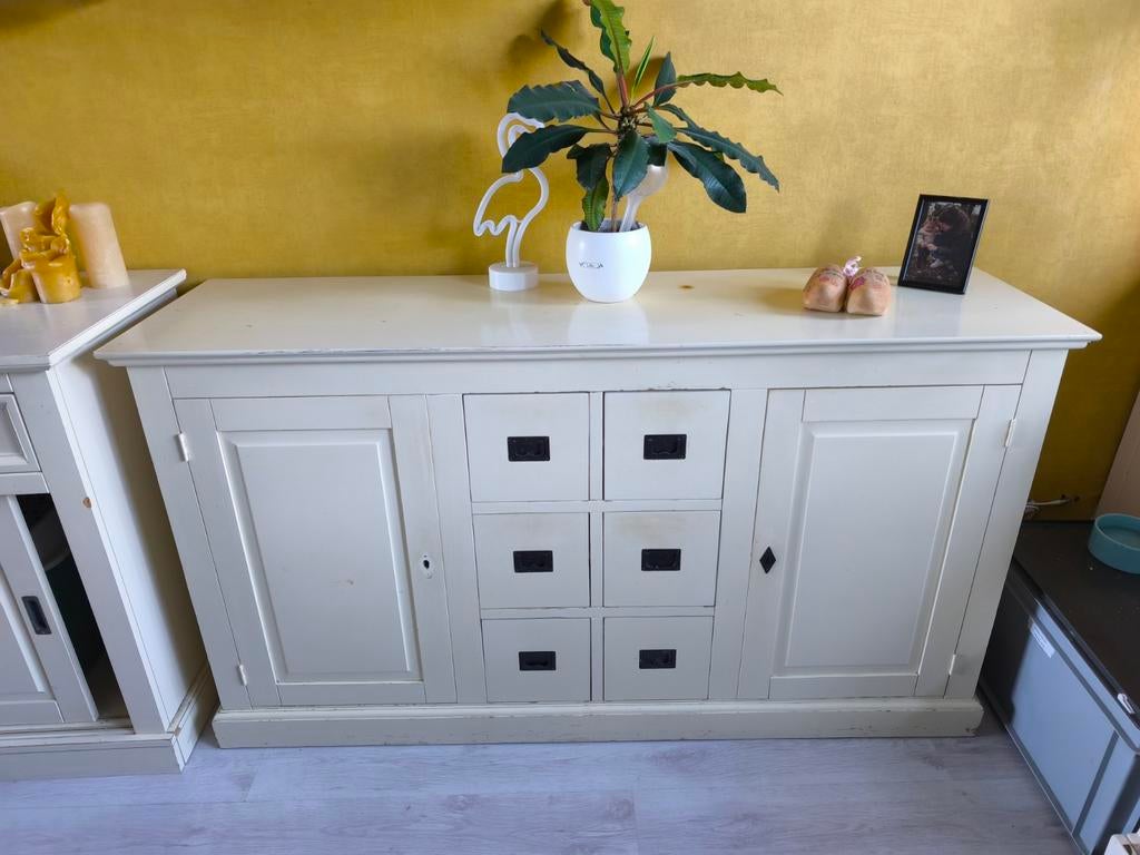 Landelijk Wit Dressoir – Veel Opbergruimte, Huis en Inrichting, Ophalen, Gebruikt, 150 tot 200 cm, Landelijk