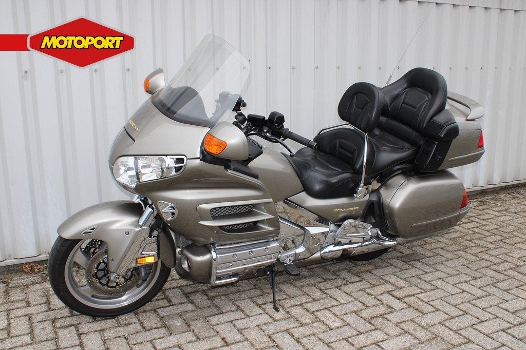 Honda GL 1800 Goldwing (bj 2002), Bedrijf, Mc.benelux@honda-eu.com, Toermotor, Doornveld 180
B-1731  Zellik, BE