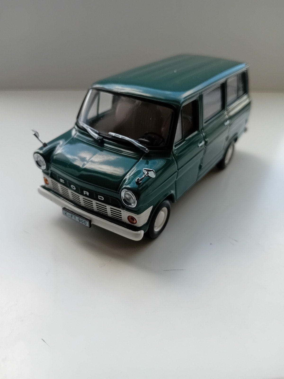 Minichamps Ford Transit personenbus 1965, Ophalen of Verzenden, Zo goed als nieuw, Auto, MiniChamps
