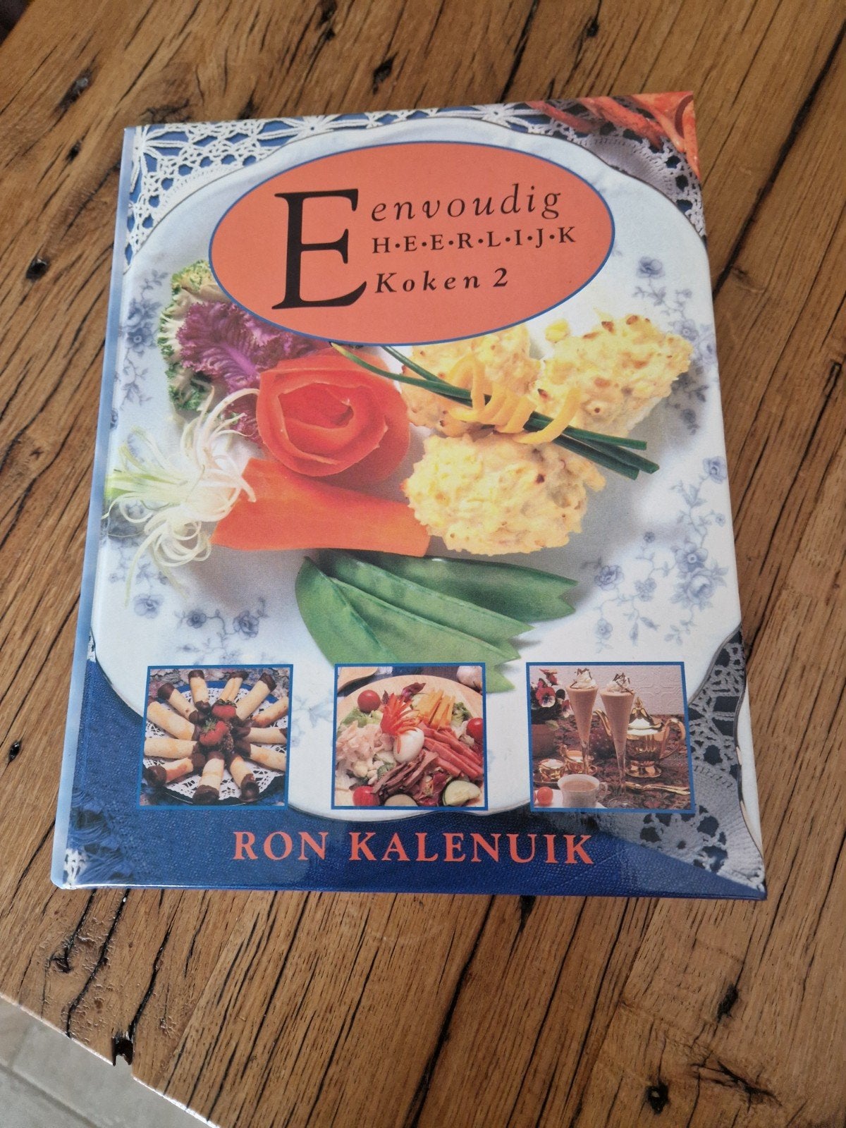 Te koop kookboek "eenvoudig heerlijk koken 2" van Ron Kalenu, Ophalen of Verzenden, Zo goed als nieuw, Ron Kalenuik