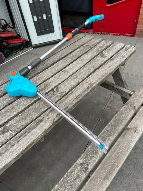 Te Koop zgan GARDENA heggenschaar, Tuin en Terras, Ophalen, Zo goed als nieuw, Elektrisch, Gardena