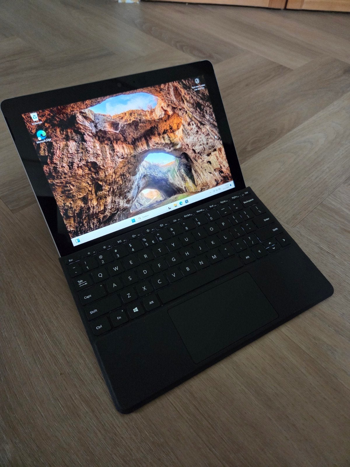 Surface Go tablet inclusief toetsenbord en Windows 11 pro, Ophalen of Verzenden, Zo goed als nieuw, 10 inch, 64 GB