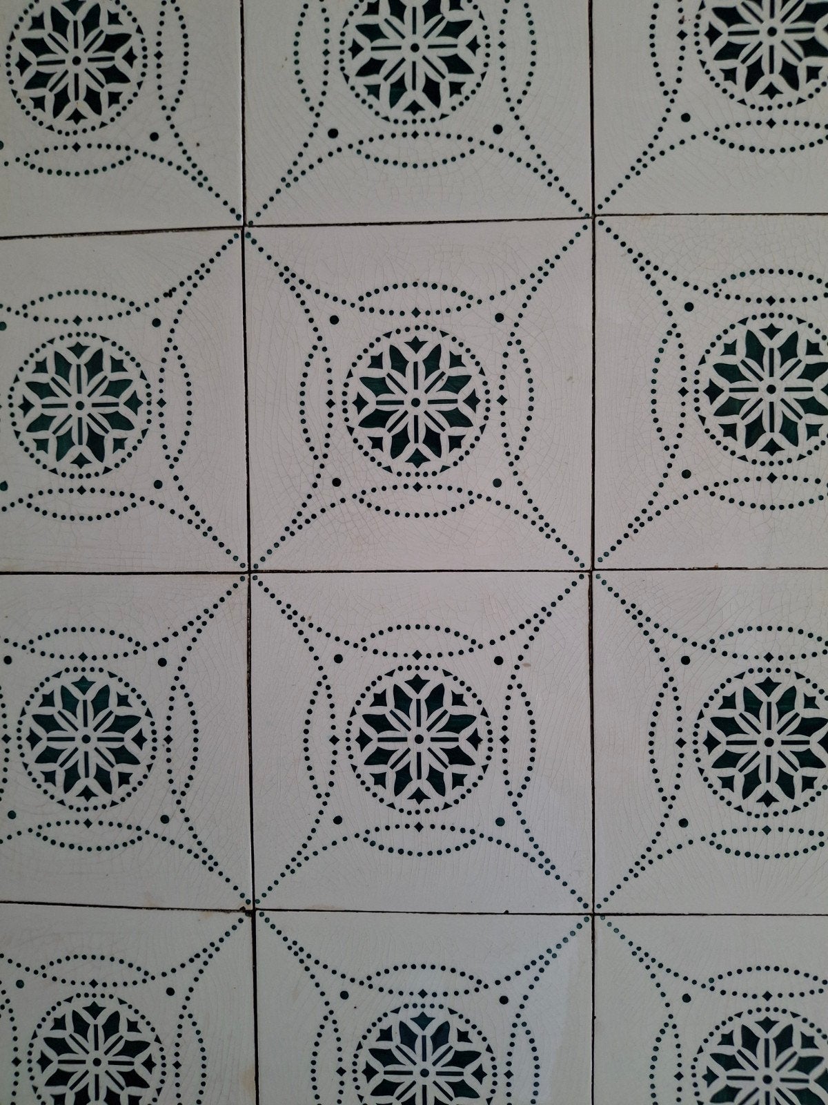 Jugendstil tegels uit 1930 - zelf verwijderen, Ophalen