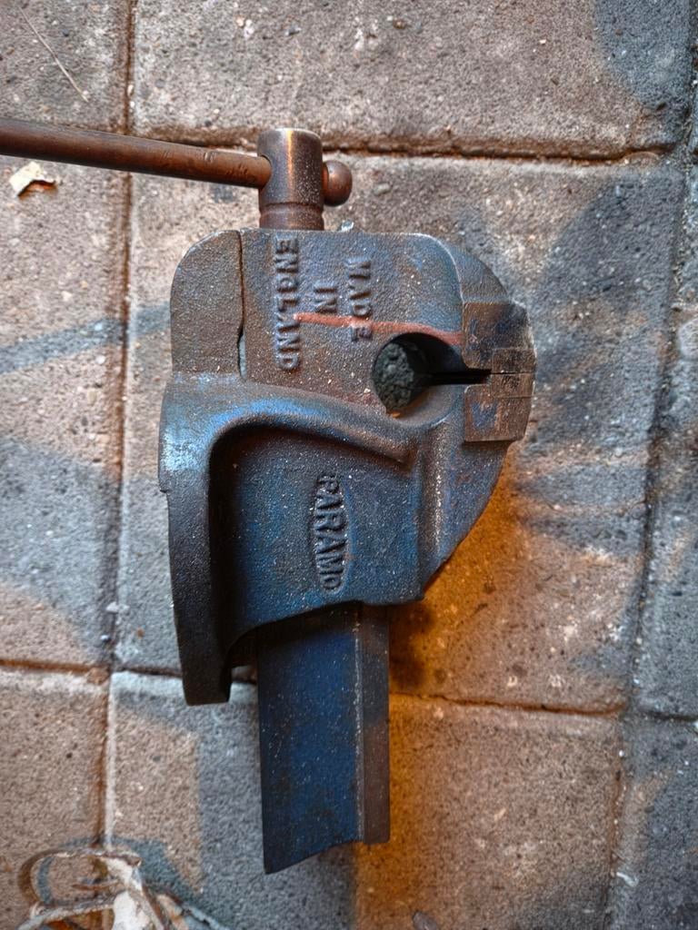 Robuuste bankschroef - Made in England - Param, Ophalen of Verzenden, Gebruikt