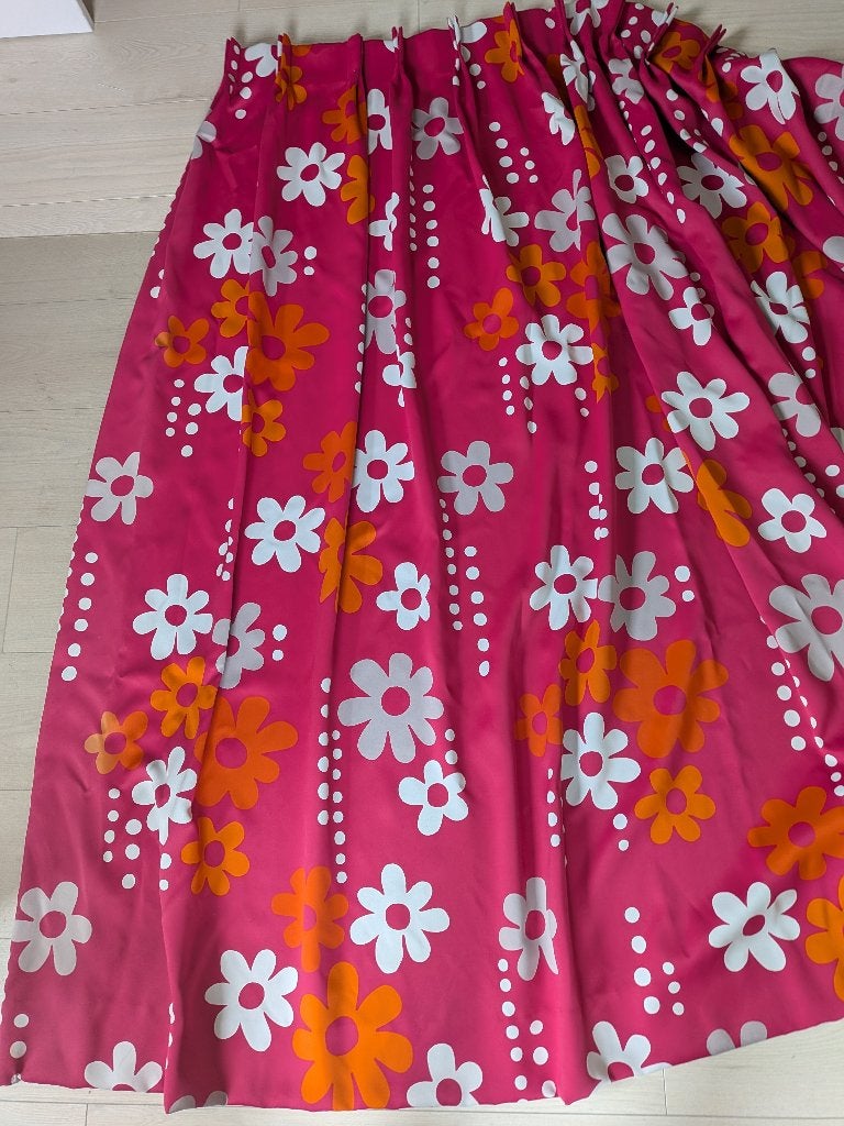 Verduisterend Gordijn Roze Oranje Bloemenprint, Huis en Inrichting, 165 cm, In te korten, Ophalen of Verzenden, Zo goed als nieuw